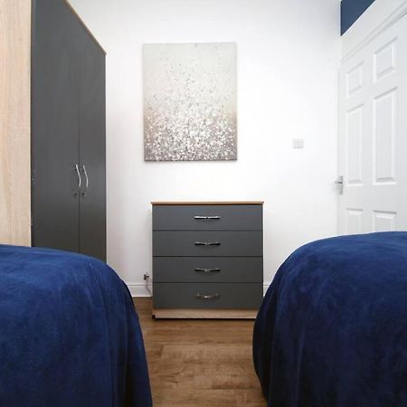 הוילה Holiday House For 7 Guests, Free Wi-Fi & Self Check-In Explore Newport מראה חיצוני תמונה