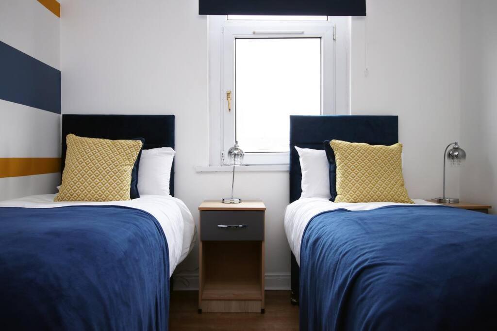הוילה Holiday House For 7 Guests, Free Wi-Fi & Self Check-In Explore Newport מראה חיצוני תמונה