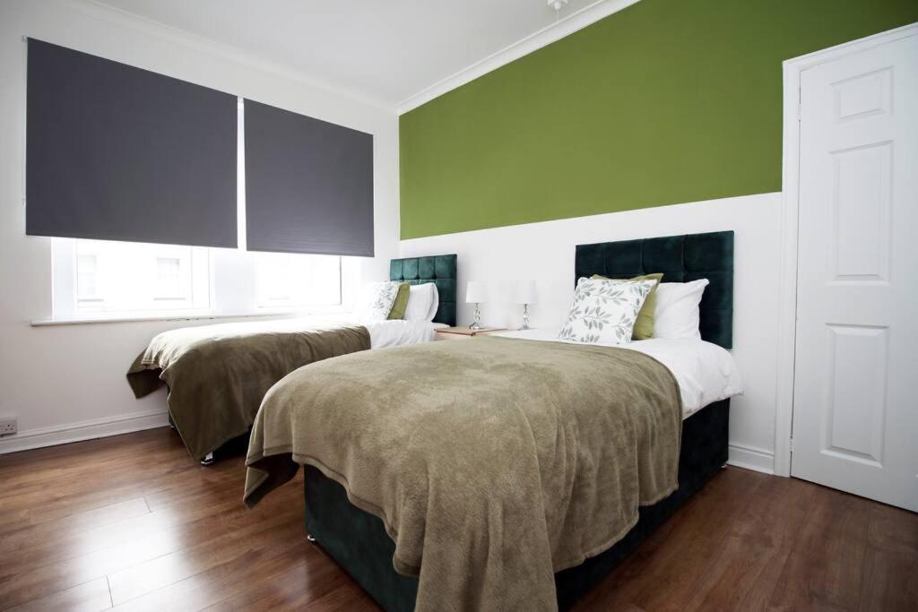 הוילה Holiday House For 7 Guests, Free Wi-Fi & Self Check-In Explore Newport מראה חיצוני תמונה